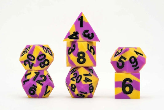 16mm Pride Sharp Edge Silicone Rubber Poly Dice Set: Intersex (7)